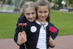 «Перспективы» в восьмой раз участвуют в акции «Дети вместо цветов»
